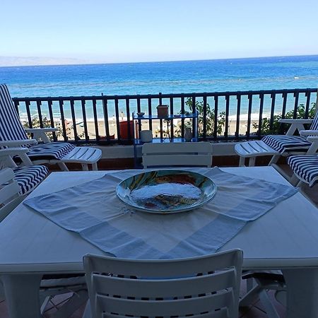 Casa Vacanze Margarita Sant'Alessio Siculo Eksteriør billede