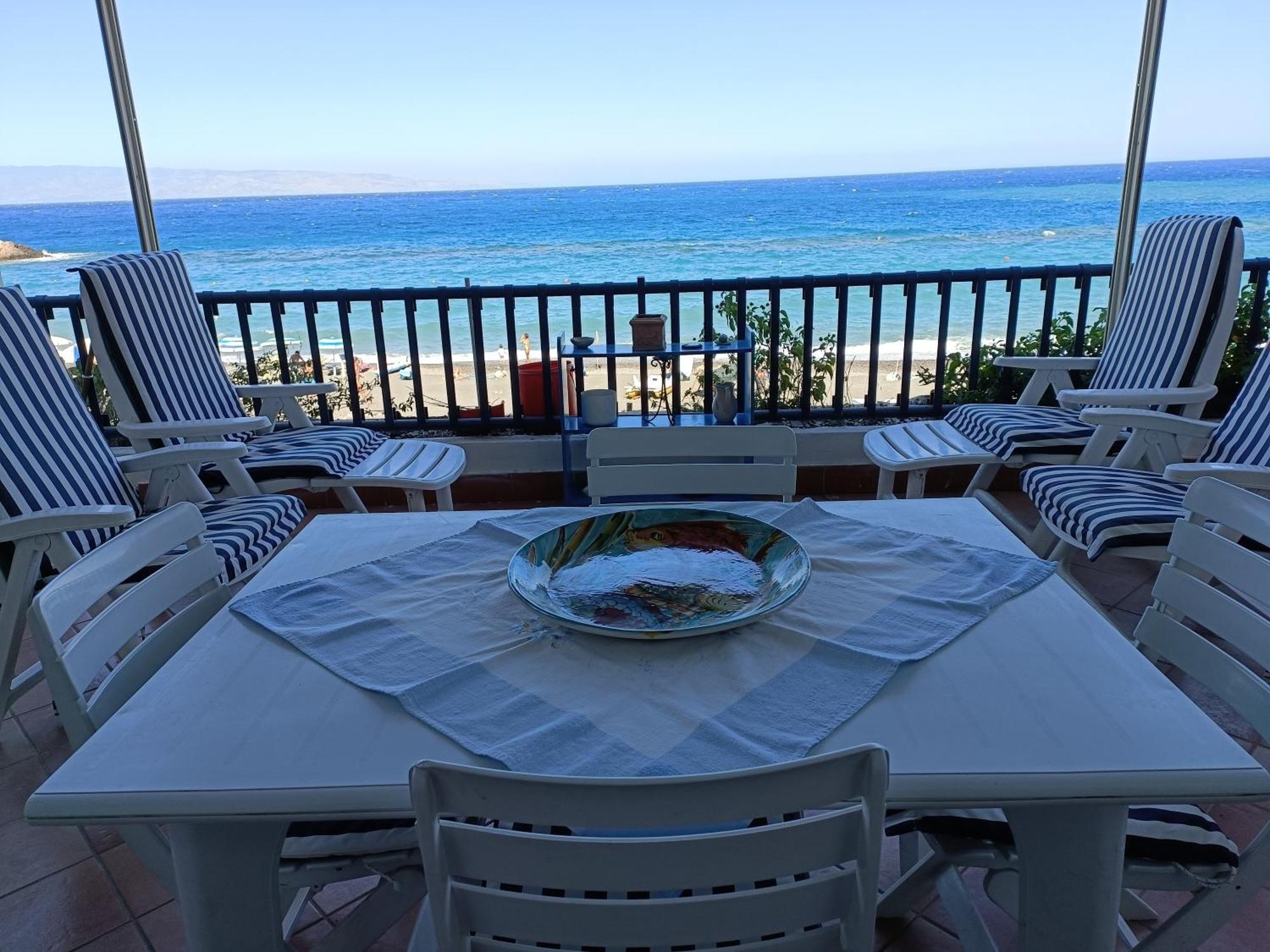 Casa Vacanze Margarita Sant'Alessio Siculo Eksteriør billede