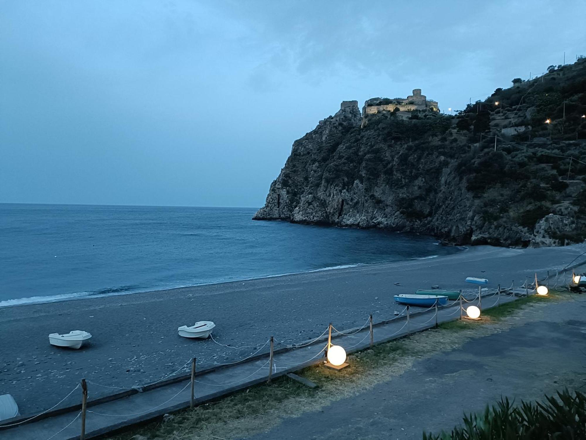 Casa Vacanze Margarita Sant'Alessio Siculo Eksteriør billede