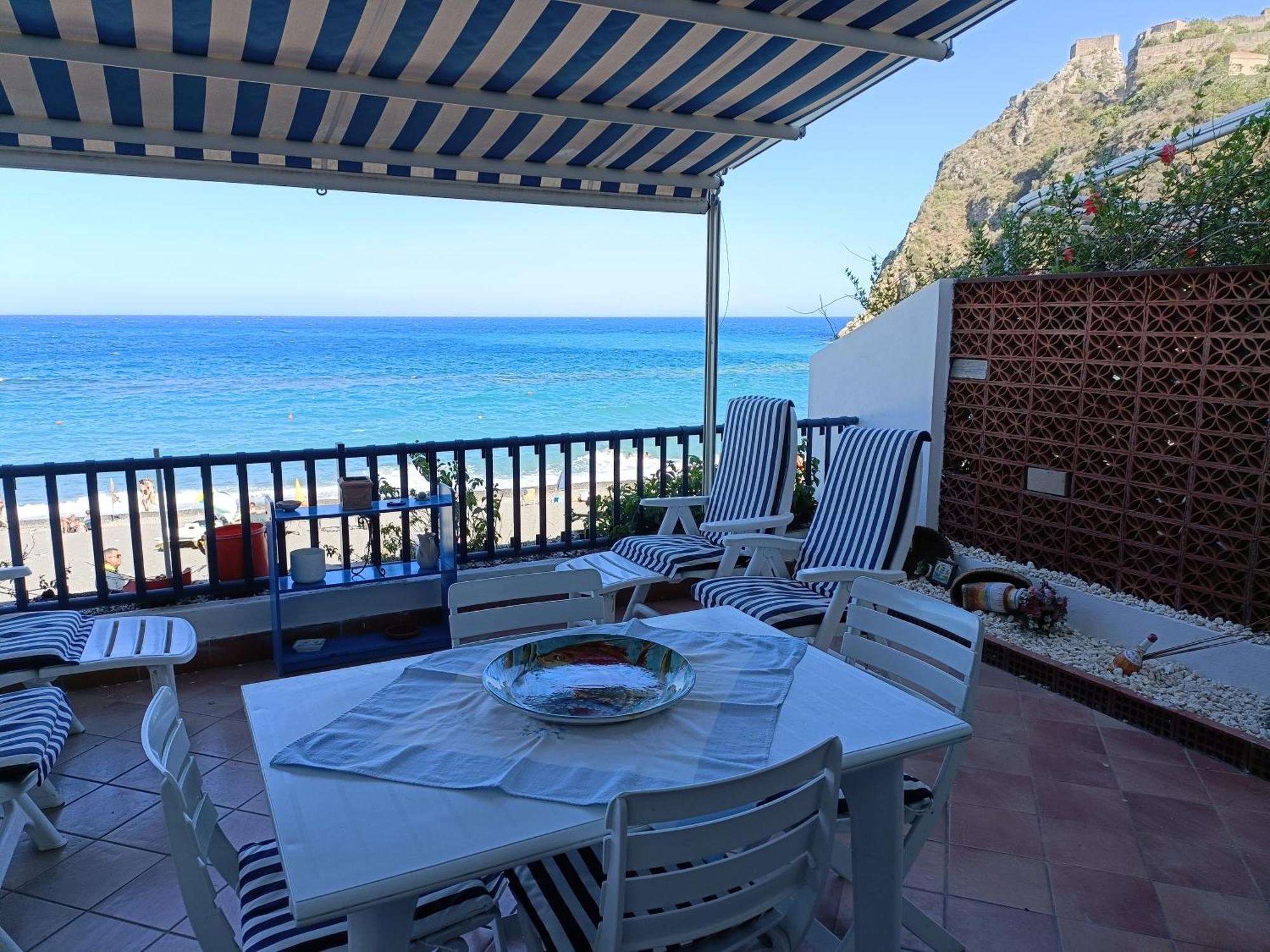 Casa Vacanze Margarita Sant'Alessio Siculo Eksteriør billede