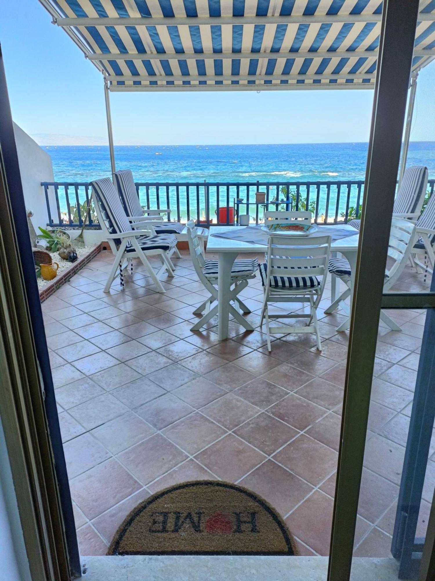 Casa Vacanze Margarita Sant'Alessio Siculo Eksteriør billede