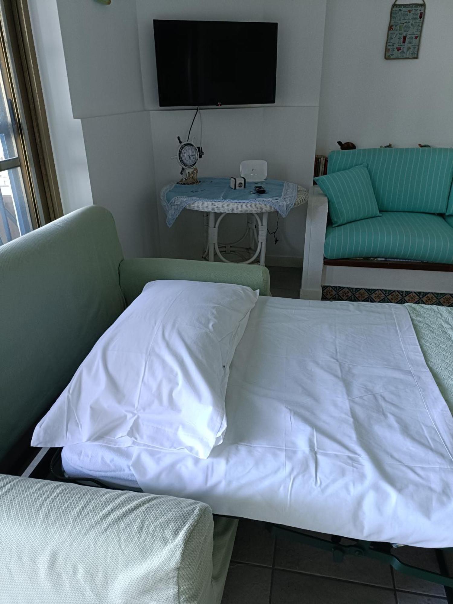 Casa Vacanze Margarita Sant'Alessio Siculo Eksteriør billede